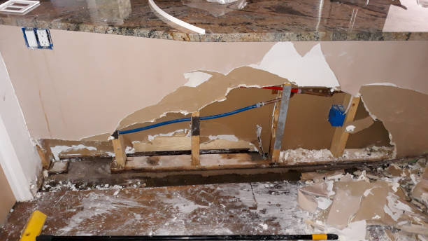 Sewage cleanup and water damage restoration in LA